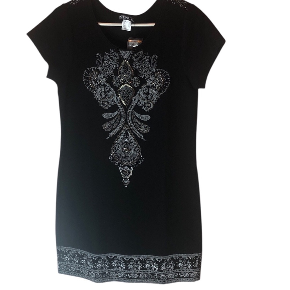 NWT VENUS T-Shirt Style Dress Embellished Beaded front Black White Women’s XS